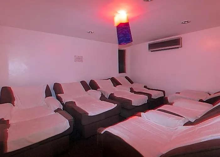 Reddoorz Premium At Jjimjbang Manila
